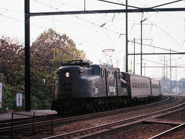 usr_m_amtrak_gg1_918_001.jpg