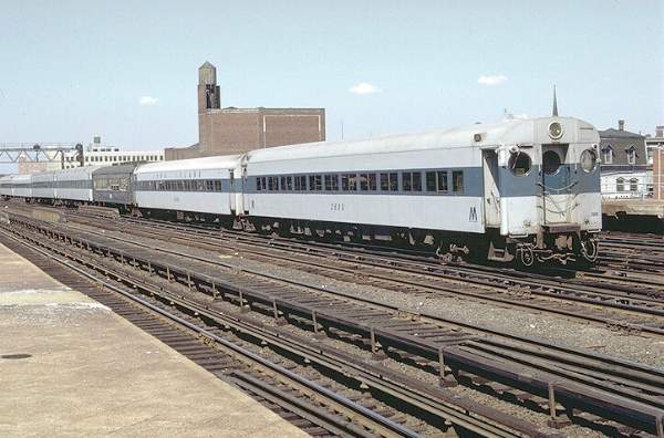 usr_m_lirr_4thgen_2505_unionhall_19710712_jt_013.jpg