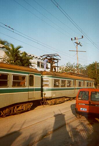 cocu_m_cuba_hershey_0508_pantograph+repairs_20000325_bv_hersh18.jpg