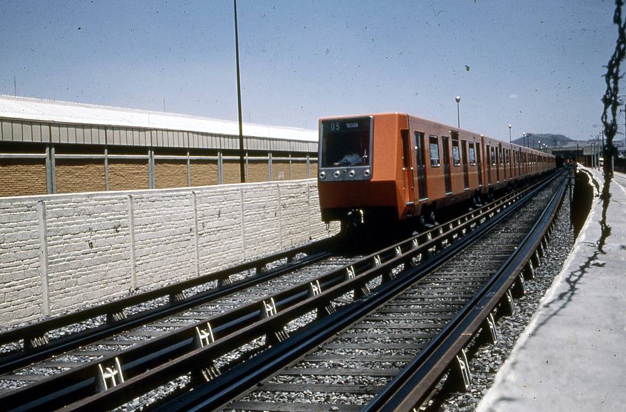usr_m_comx_cdmx_stcr_heavyrail'xxx_bv_mxc61.jpg