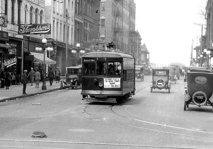 usr_m_stii_bloomnorm_115_bloomington-center+washington_1925_ss_bnr08.jpg