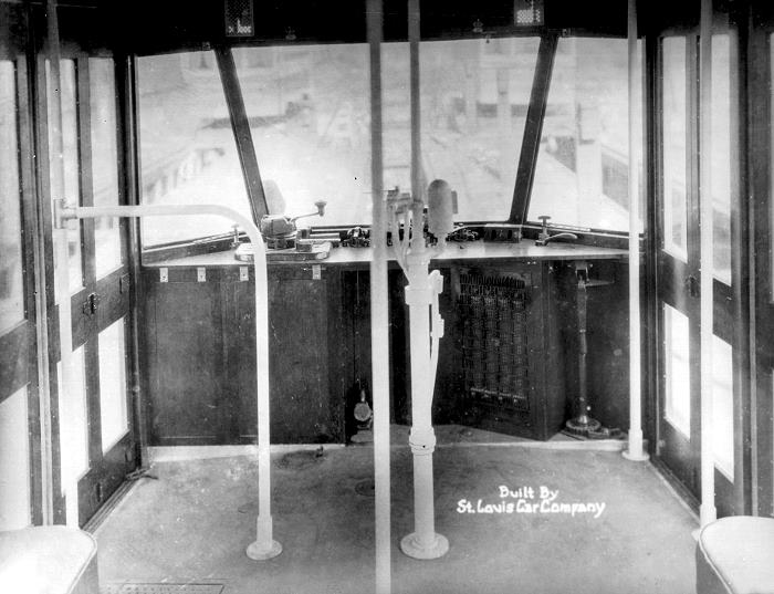 usr_m_stii_eslsub_350_builder+photo-control+stand_1927_bv_esls01a.jpg