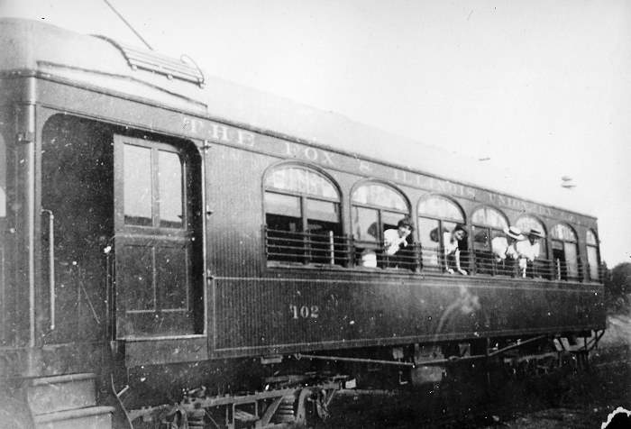 usr_m_stii_foxillun_102_ss_fiu05.jpg