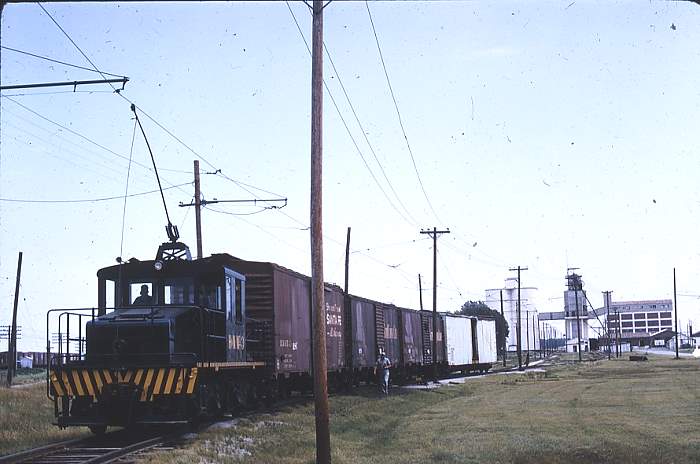 usr_m_stks_hutchnorth_frt03_196607_ss_hn12.jpg