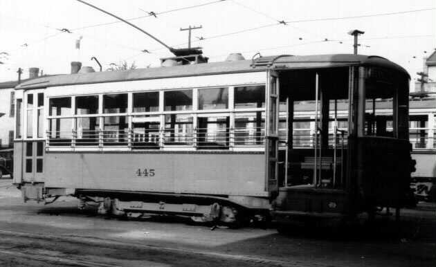 usr_m_stky_lourwy_0445_louisville-avery+st+carbarn_bv_lville04.jpg