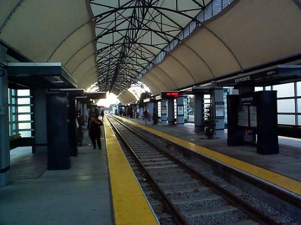 usr_m_sjc_lrv_misc_baypointe+station_mtv02.jpg